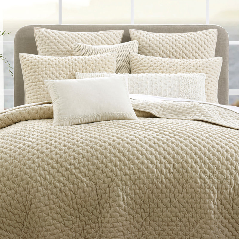 DKNY Pure Velvet Quilt Set Birch, King Quilt + 2 Pillow Shams