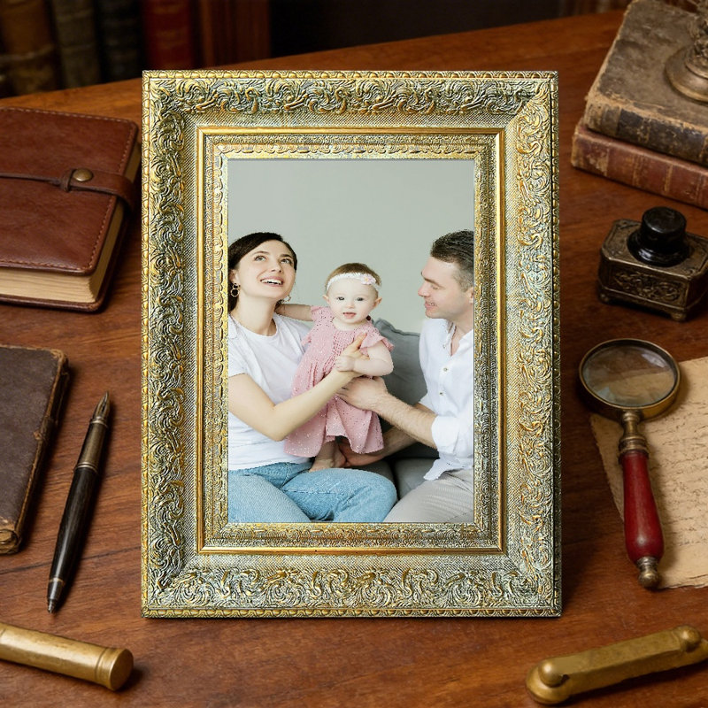 Cadre photo traditionnel doré antique 1 PC 5 "x 7" avec support de table et crochets muraux, Antique Gold, 1, 5" W x 7" H