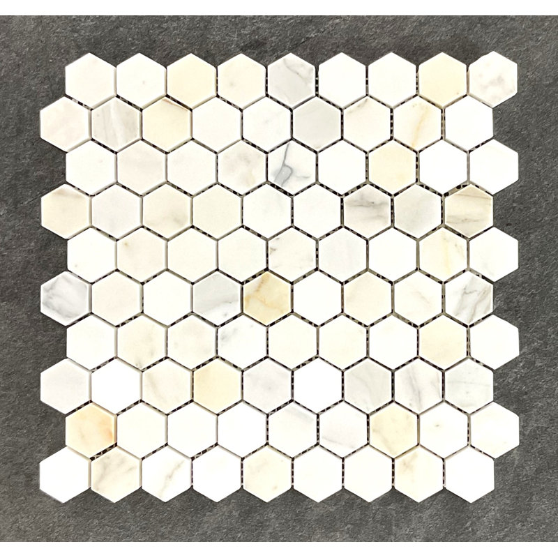 Carreau de mosaïque en marbre nid d'abeille 1,25 po x 1,25 po, Or Calacatta