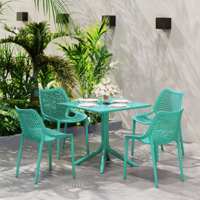 4-Person Outdoor Square Dining Set