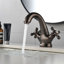 Robinet de salle de bain moderne à un trou-72336572