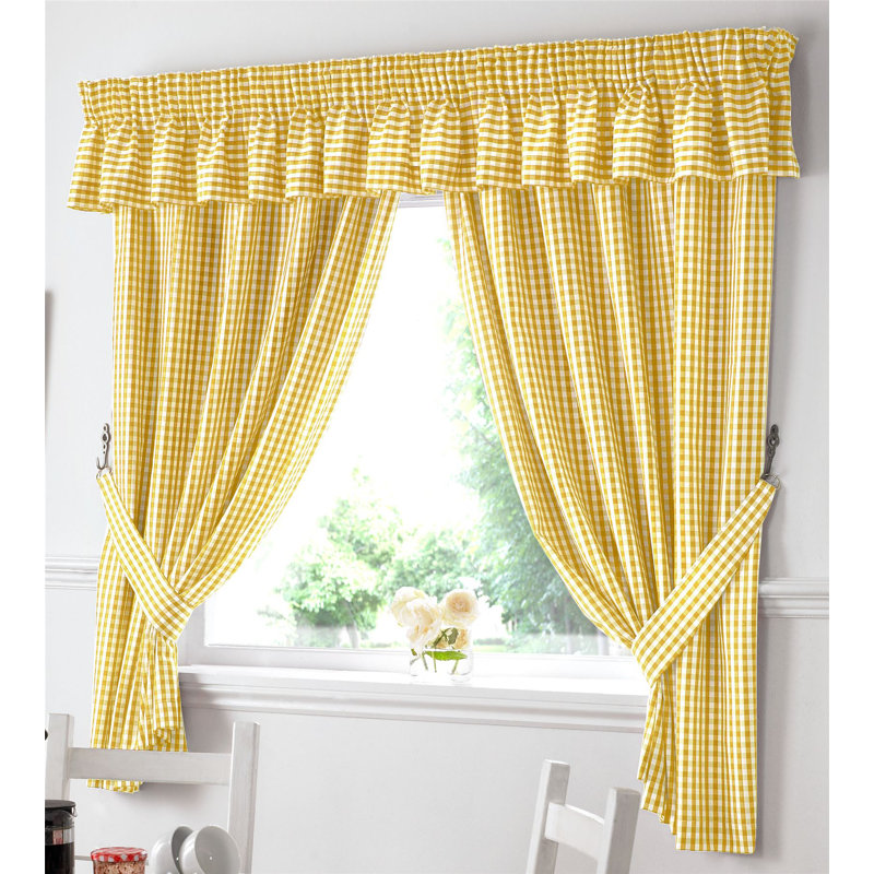 Owain Pair, Yellow