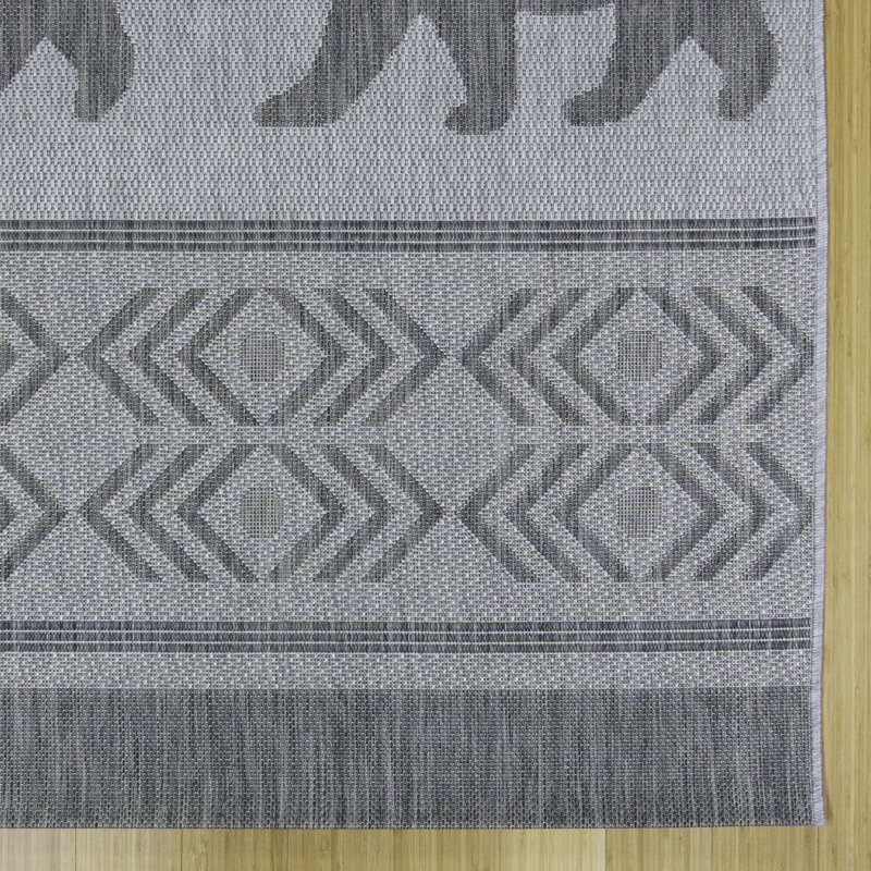 Ash Gray Bear Print Synthetic 5' x 7' Outdoor Rug