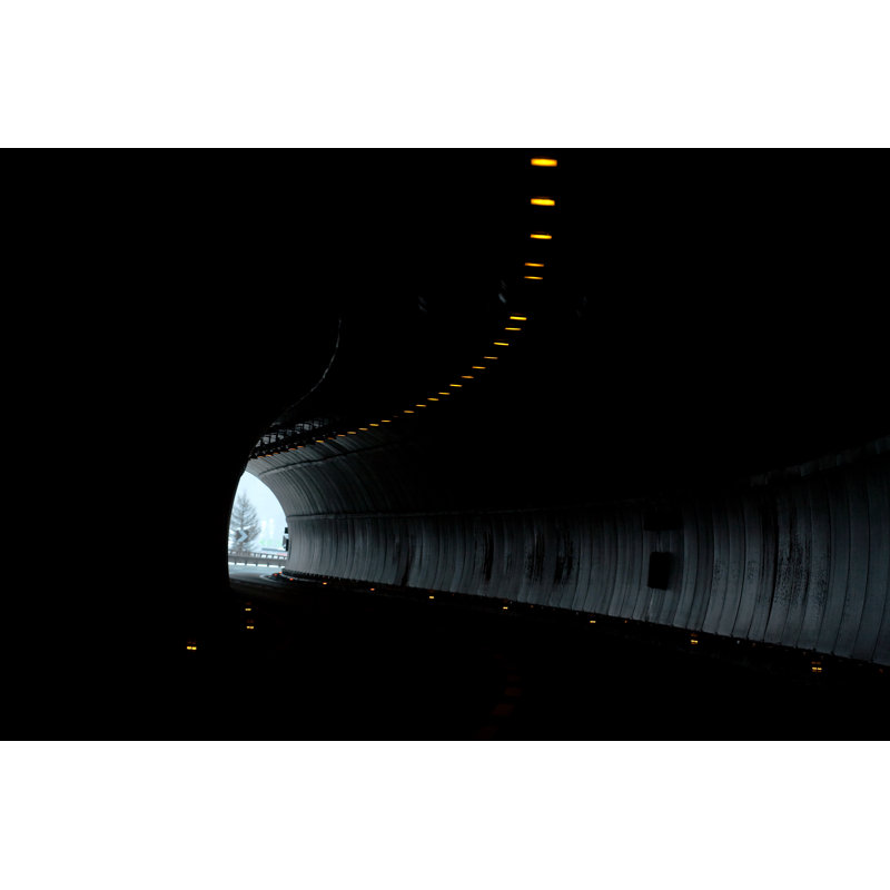 Lumière au bout d'un tunnel par Red_Moon_Rise, H 24 po x l 36 po