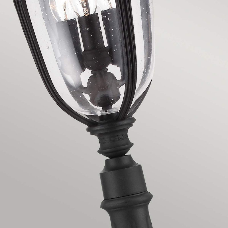 Thynes Lamp Post (Full), Black