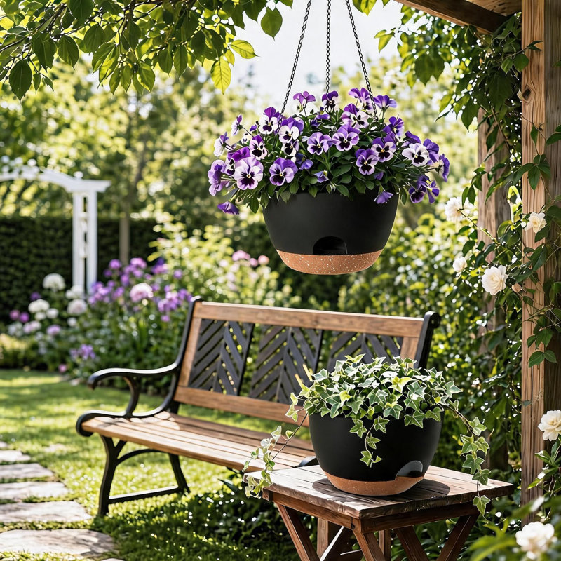 Ensemble de 2 jardinières suspendues en plastique de 30 cm (12 pouces), design bicolore avec bac à eau intégré, chaînes et crochets en fer pour balcon, terrasse et jardin. Plusieurs couleurs disponibles.