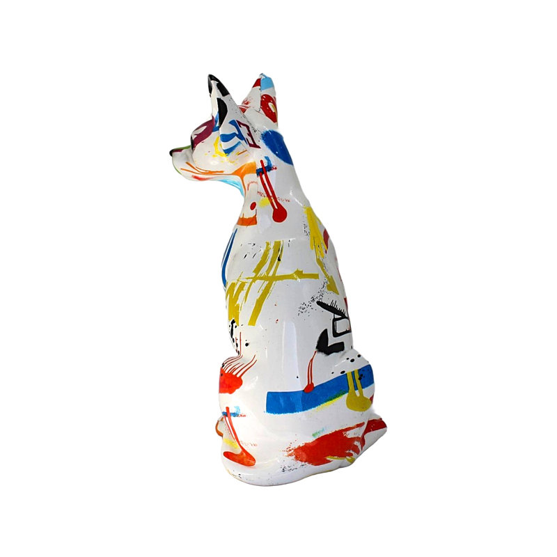 Joyeux chihuahua assis Red Barrel Studio® Plus - 10 po de hauteur