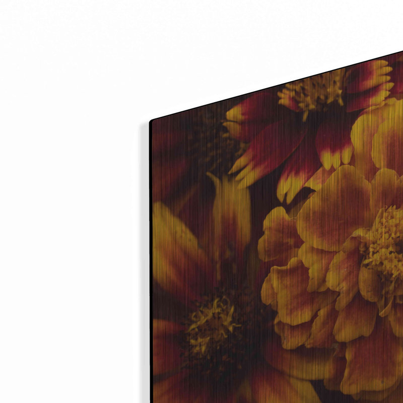 «Marigold Petals» par Leah McLean, H 12 po x l 16 po