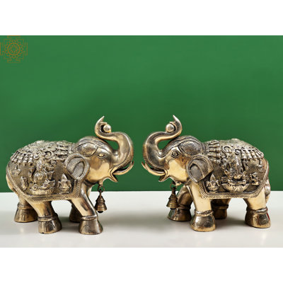Éléphant royal avec Ganesha et Lakshmi