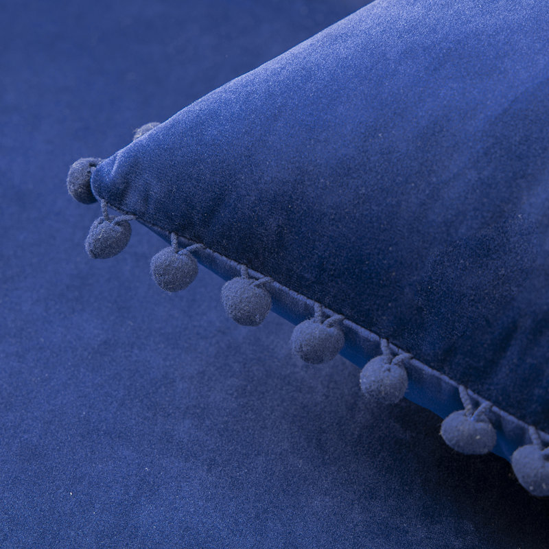 Coussin Silky Velvet Series Pom-poms, Marine, Housse de coussin et insert, Rectangle H 12 po x l 20 po