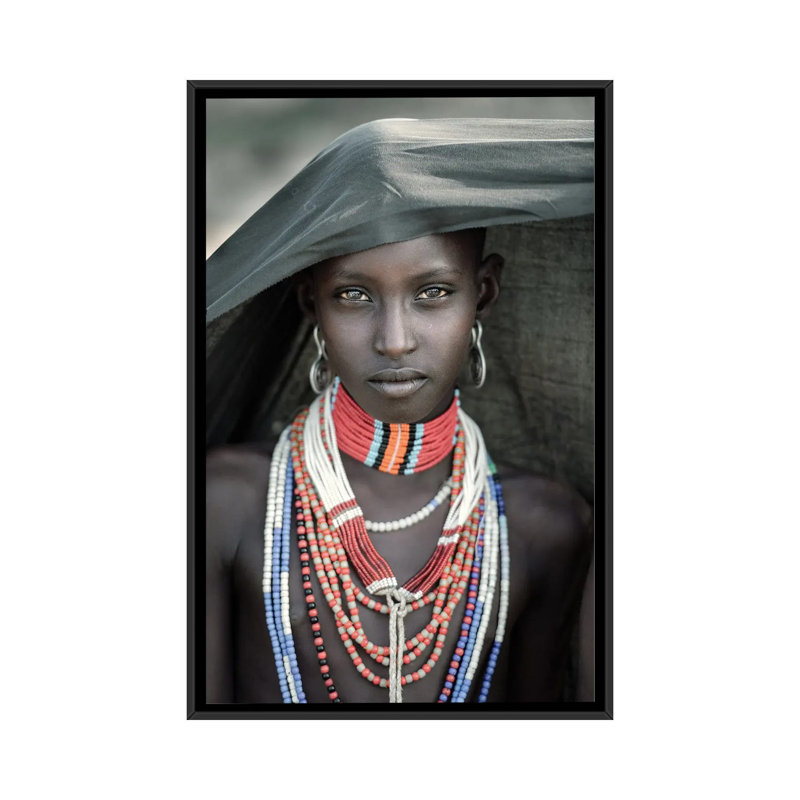 Arbore Tribes Girl, H 26 po x l 18 po x 1,5 po, Toile avec cadre noir