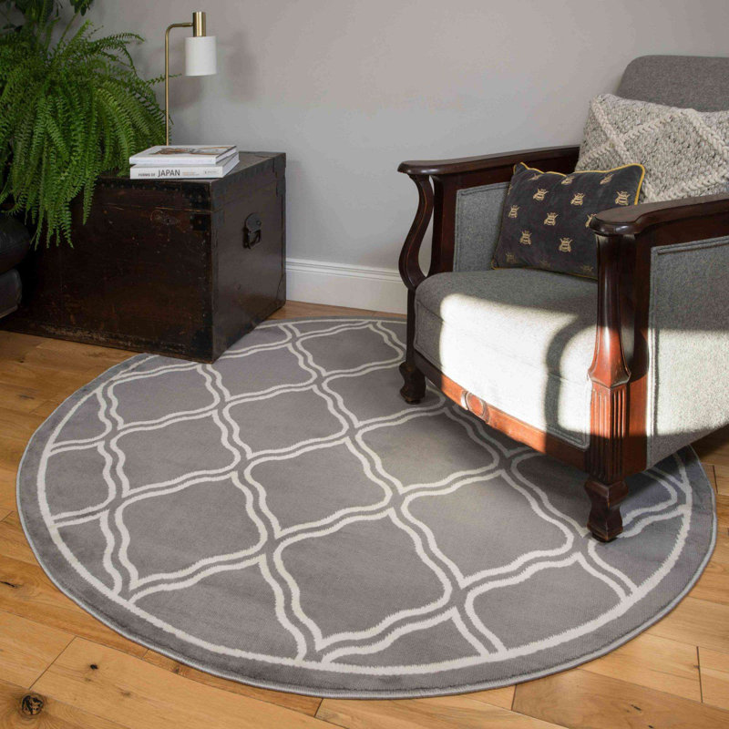 Raia Rug, Round 5'