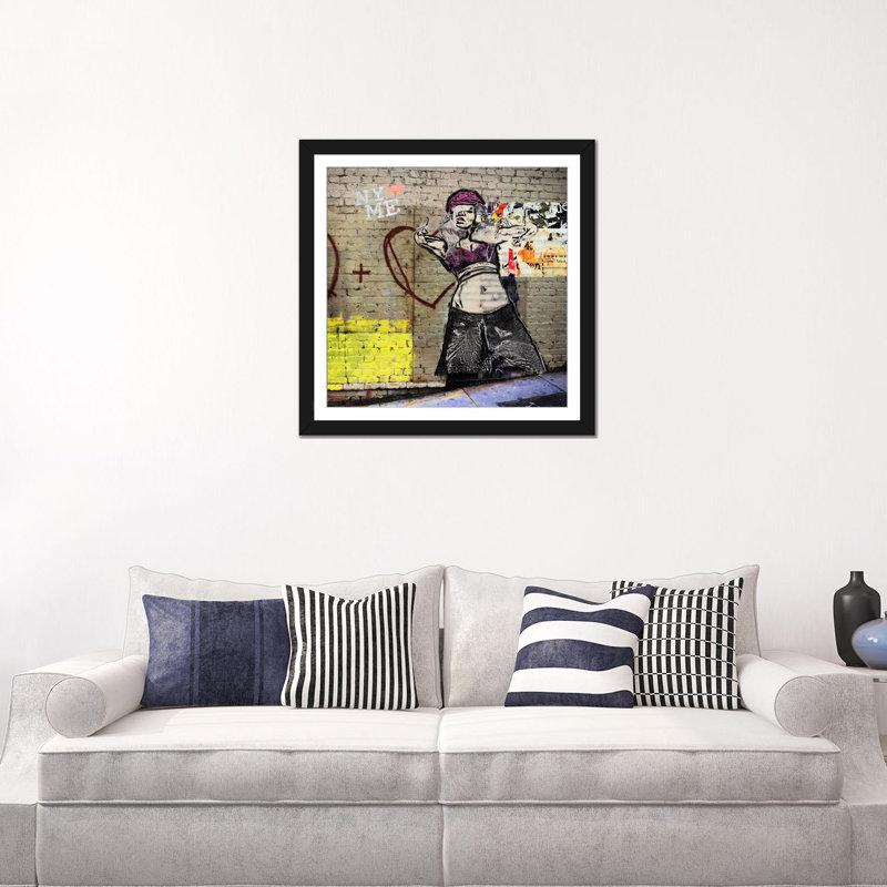 "Love Girl" par Luz, impression sur toile, Papier beaux-arts encadré noir, Blanc, H 24 po x l 24 po x P 1 po