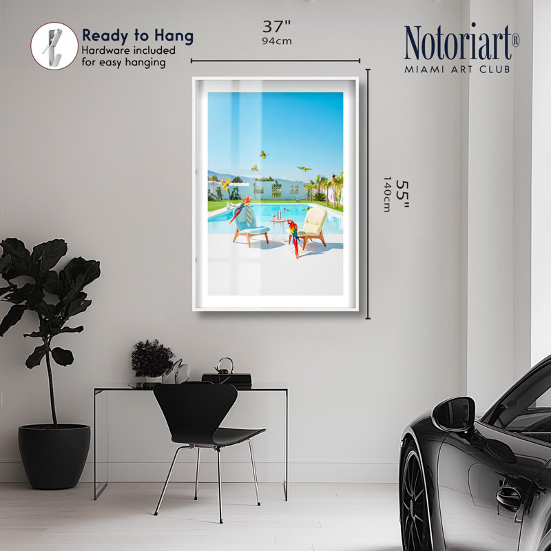 «Parrot Paradise Poolside Shadowbox» par Notoriart, H 55 po x l 37 po, Blanc