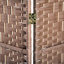 Cloison d'intimité en tissage naturel de 6 pi de hauteur. Œuvre artistique. Structure en bois de peuplier. Pour les bureaux à la maison. 4 panneaux avec charnière mobile. Facile à transporter et à ranger. Motif. Base. Créer un espace privé