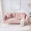 Canapé-lit convertible 69,7 po en velours rose ultra doux, garniture cloutée et coussin décoratif assorti