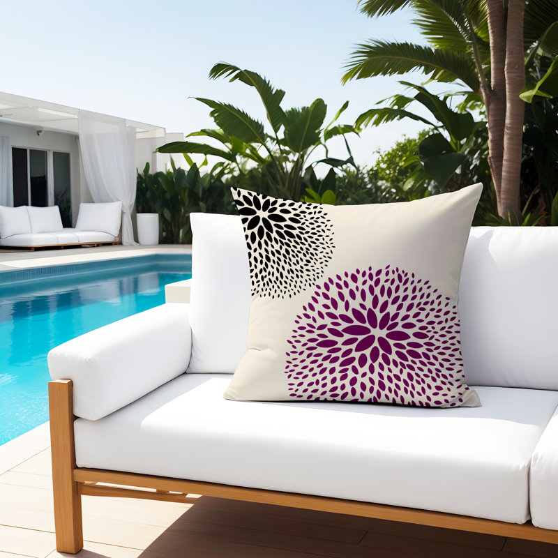 Housse et insert de coussin décoratif intérieur / extérieur Bavière, H 17 po x l 17 po, Mauve / crème / noir