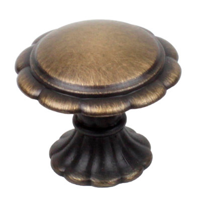 Fiori 1 5/16" Diameter Round Knob