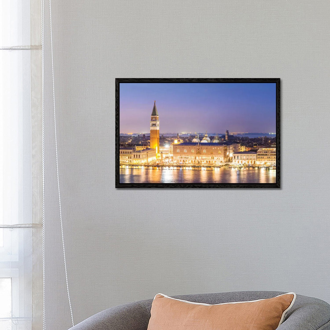 Luftaufnahme von Venedig bei Nacht von Matteo Colombo - Gallery-Wrapped Canvas Giclée