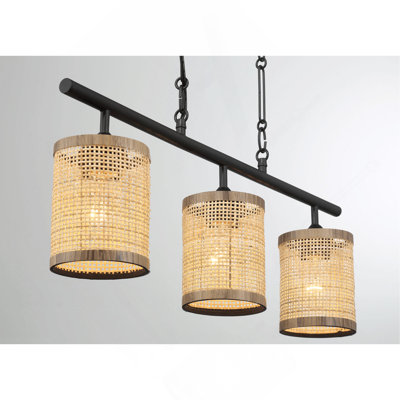 Lampe de plafond style campagnard à trois lumières avec abat-jour en rotin naturel