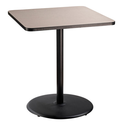 Table carrée pour salle de pause