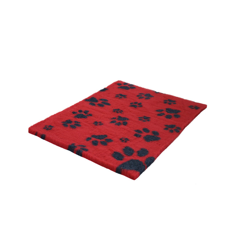Vet Fleece Bedding | Non-Slip Multi-Paws Vet Bed O Animal Print Fleece Pet Bed, 3cm H x 152cm W x 91cm D, Red/Charcoal