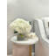 Hortensias dans un vase en verre-106608501-68378897