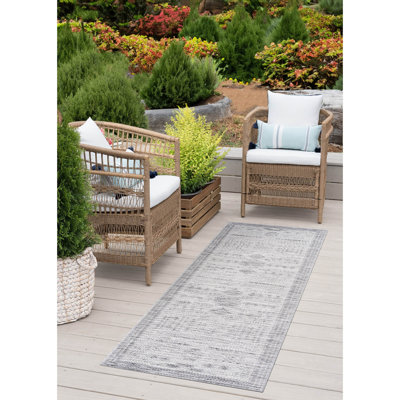 Tapis d'intérieur / extérieur à motif géométrique gris et crème Diana 5 x 7 - (5 pi 3 po x 7 pi 3 po)