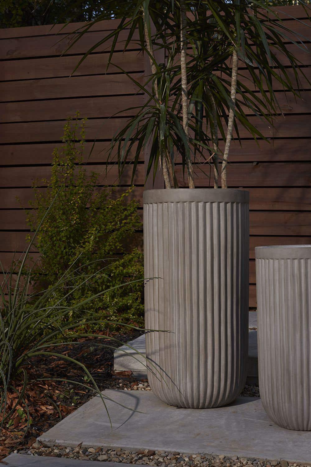 Xanthe 16" Handmade Pot Planter