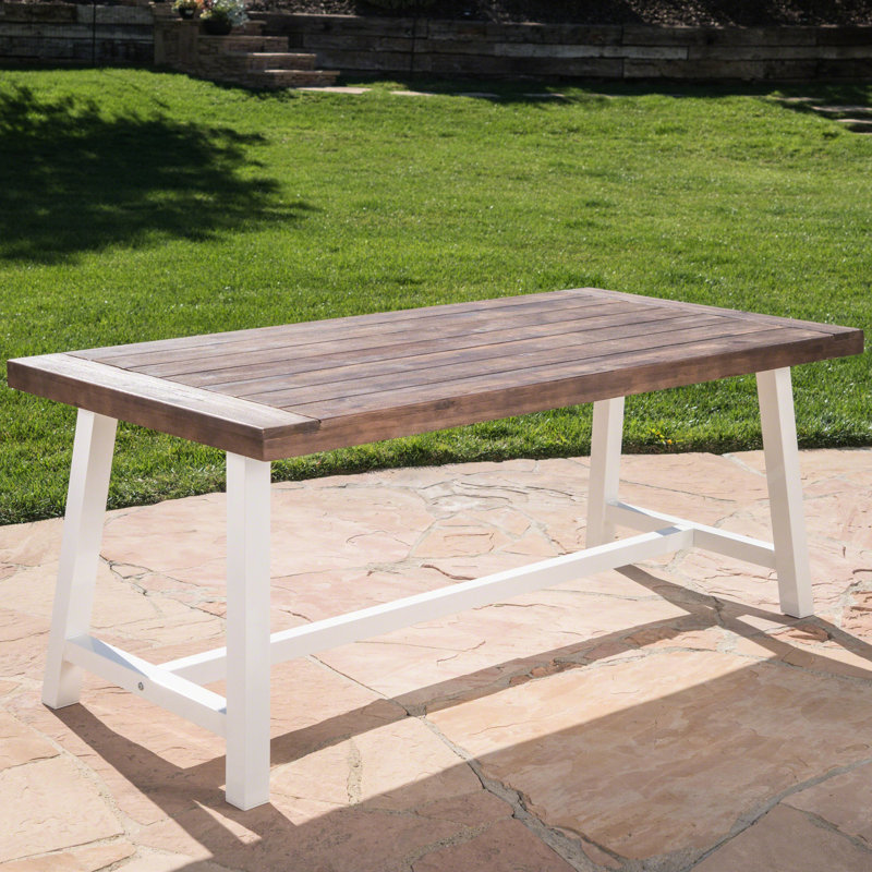 Table d'extérieur en bois avec structure en métal blanc, sablage brun foncé, H 29,5 po x l 70 po x P 34,21 po, limite de 300 lb, panneau à lattes, conception de salle à manger incluse