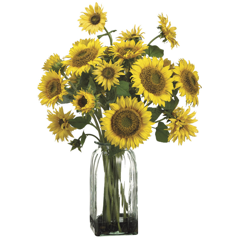 Arrangement floral à fleurs dans un vase décoratif
