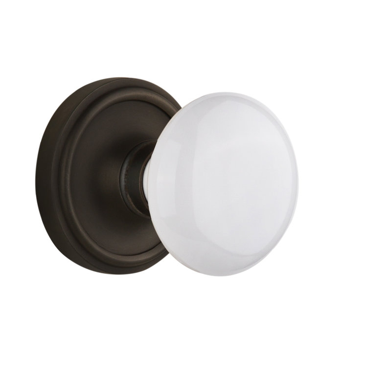 Rosette classique avec bouton de porte en porcelaine blanche, Bronze frotté à l'huile, 2-3/8 po