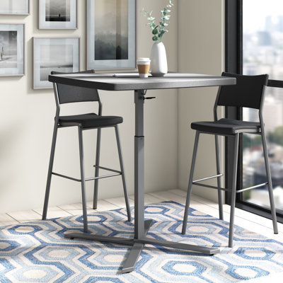 Table carrée pour salle de pause
