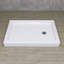 Base de bac de douche à seuil simple 48 po x 32 po en blanc avec drain à droite