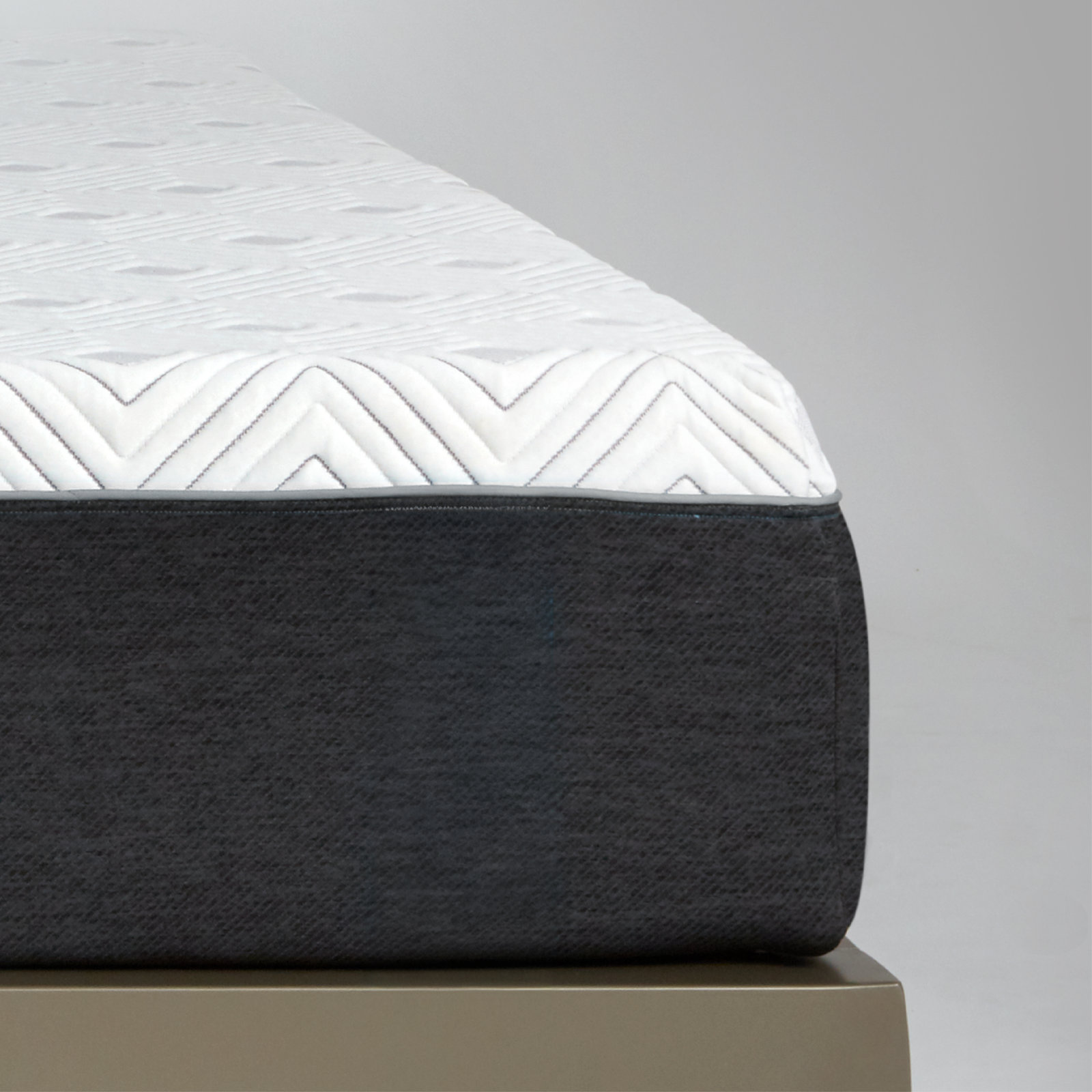 Sealy to Go 12" Medium Memory Foam Mattress, Queen