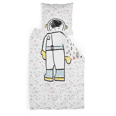 Bedding with Pillowcases Included
