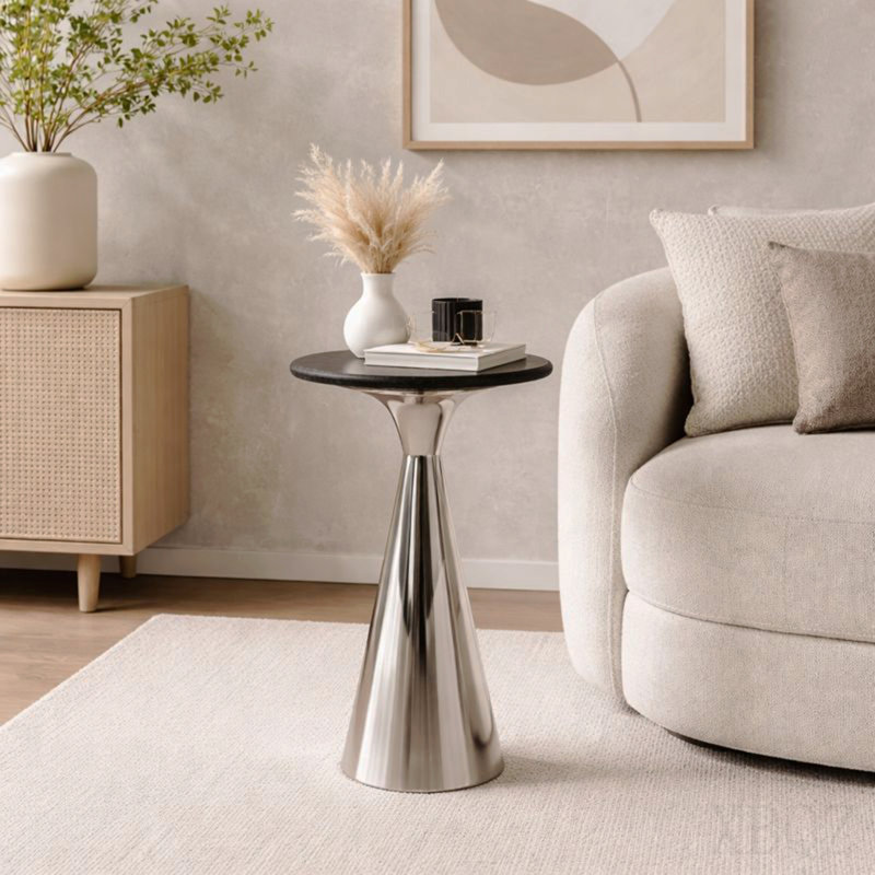 Table d'appoint argentée avec plateau en marbre noir et table d'appoint moderne avec base en métal pour salon 12 x 12 x 25,5 po