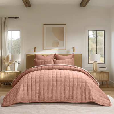 Velvet Quilt Set