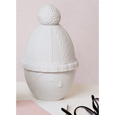 Winter Lee Scented Novelty Candle