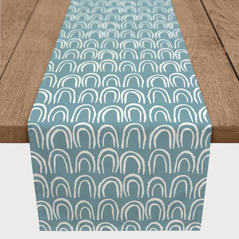 Chemin de table Maribeth, Bleu ciel, 90 po x 16 po, Géométrique 1