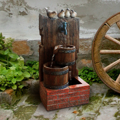 Fontaine à oiseaux et barils avec pompe écoénergétique