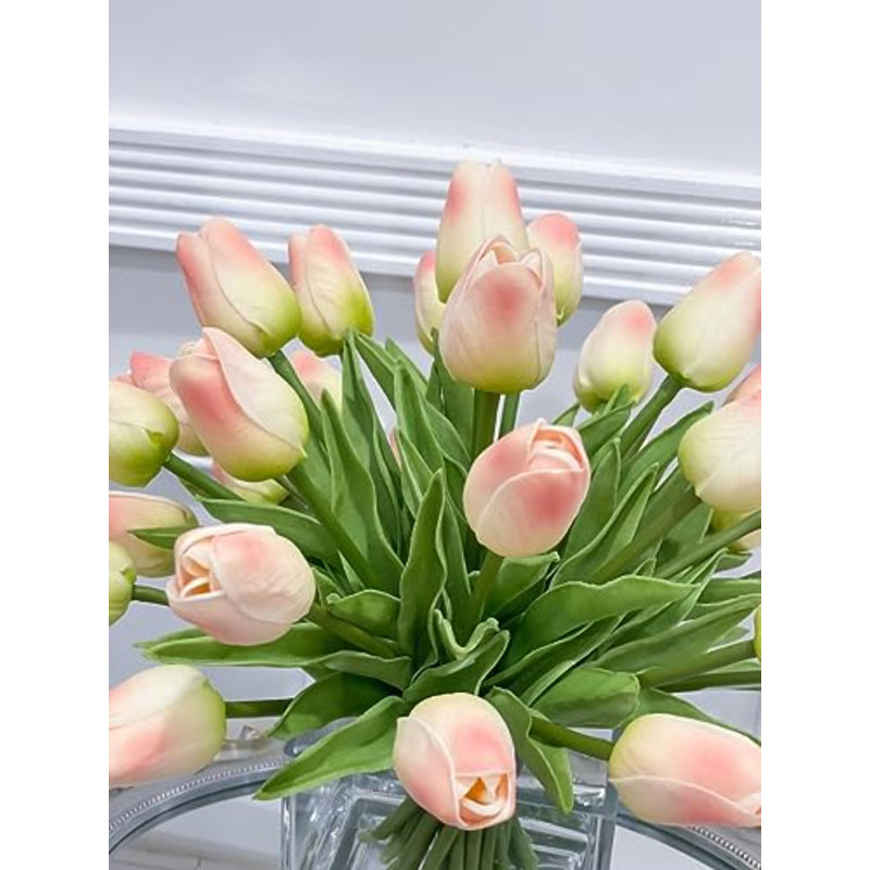 Mallorca Tulip Arrangement in Vase