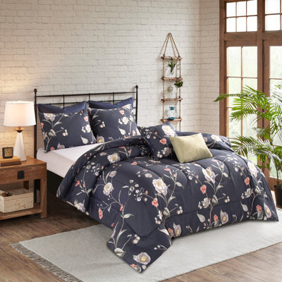 Ring Stitch Floral Comforter