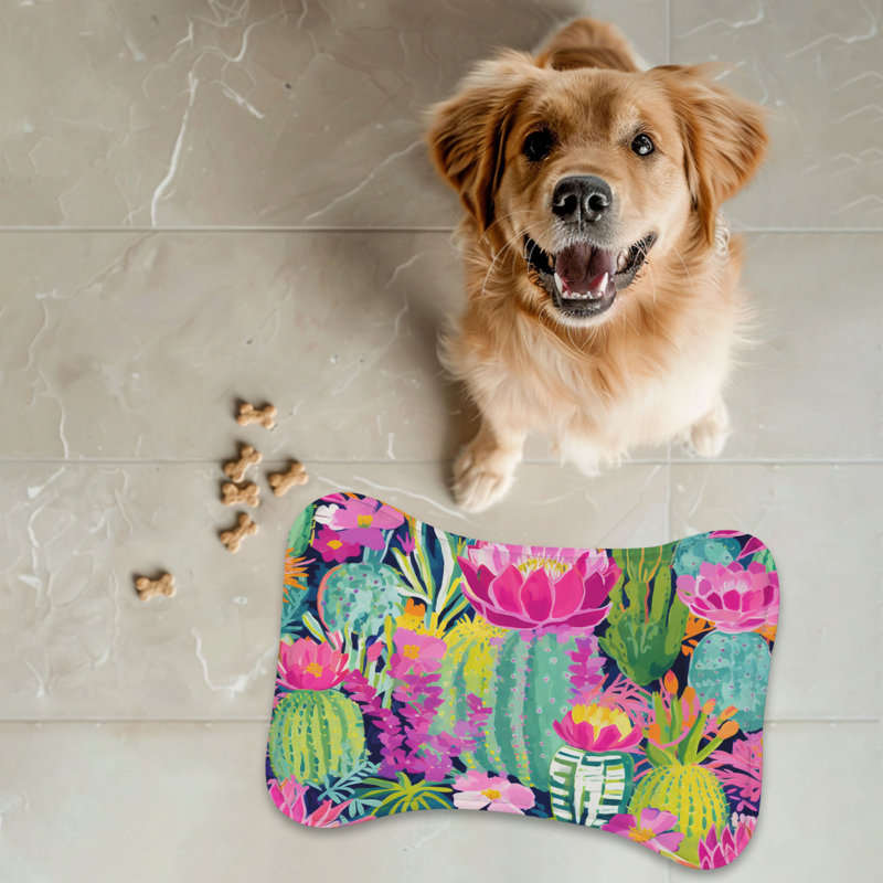 Fun Cactus Motifs - 1 Piece Bone Shape Feeding Mat
