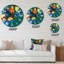 Color Butterflies On A Gree - Horloge murale moderne-60282011