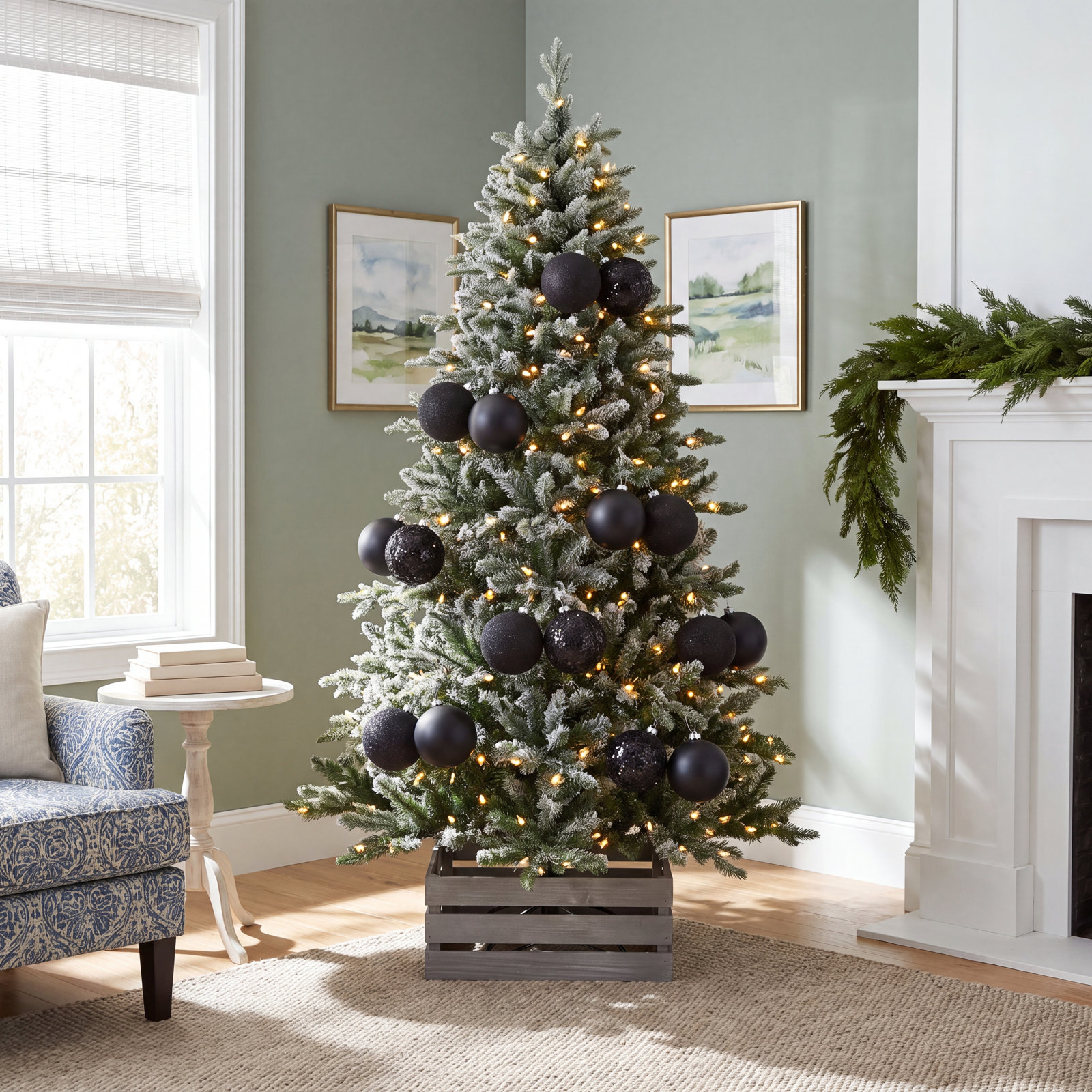 The Holiday Aisle® 6" Shatterproof Bauble, Black, 2.75"