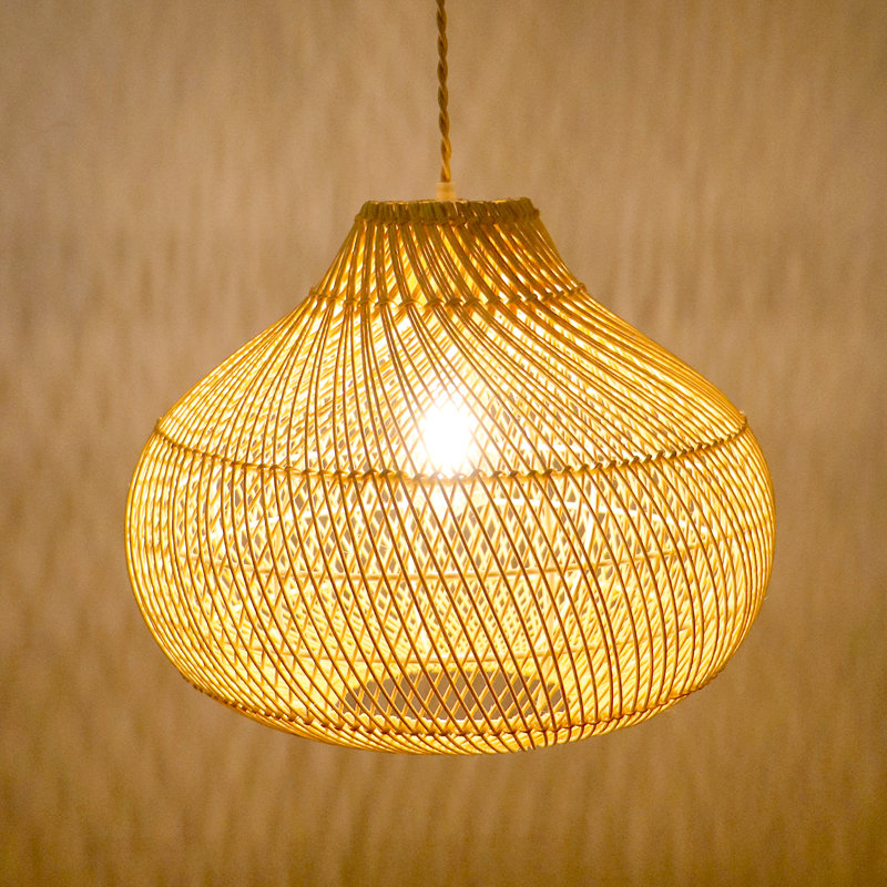 Luminaire suspendu en rotin tissé à la main à 1 lumière de style îlot de cuisine en rotin de style bohème 15,74 po Hyuk 