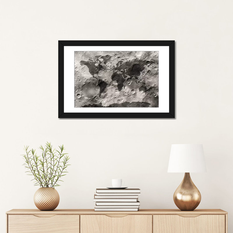 Karlskrona, «Michael Tompsett World Map on the Moons Surface», reproduction sur toile tendue, H 16 po x l 24 po x P 1 po