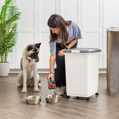 IRIS 54 lb Contenant alimentaire hermétique pour animaux de compagnie | Bac de rangement pour chien et chat avec cuillère