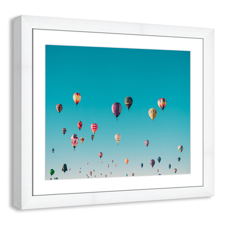 Estampe « Sky Symphony » d'Ian Dooley, Blanc, Encadrement cubique blanc, H 23 po x l 27 po x P 1,25 po